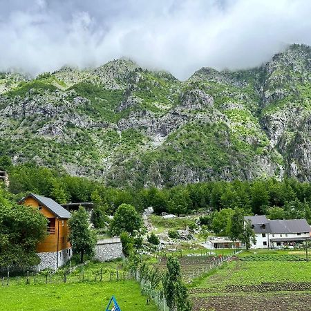 Residence Quku Valbones Екстериор снимка