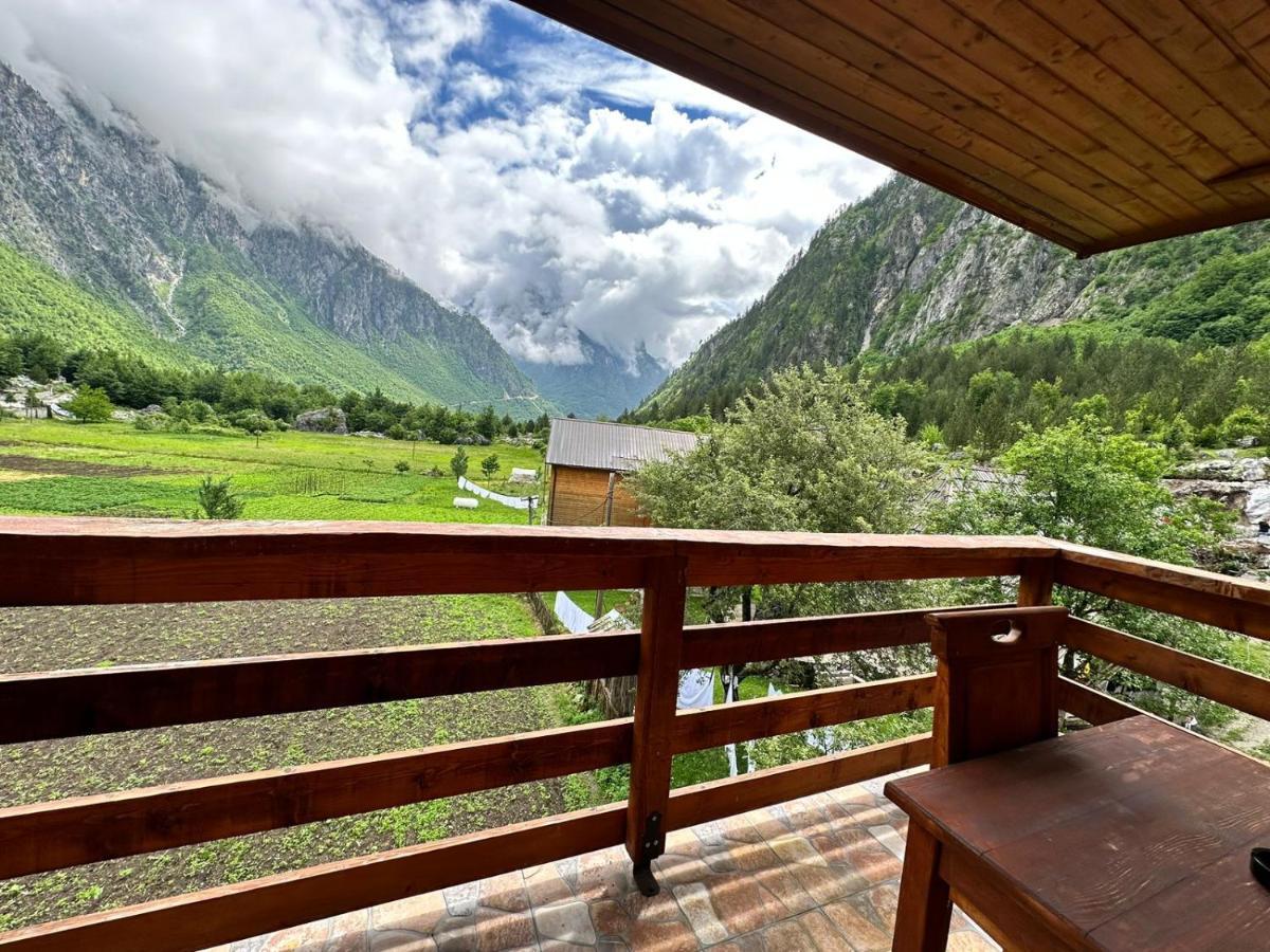 Residence Quku Valbones Екстериор снимка